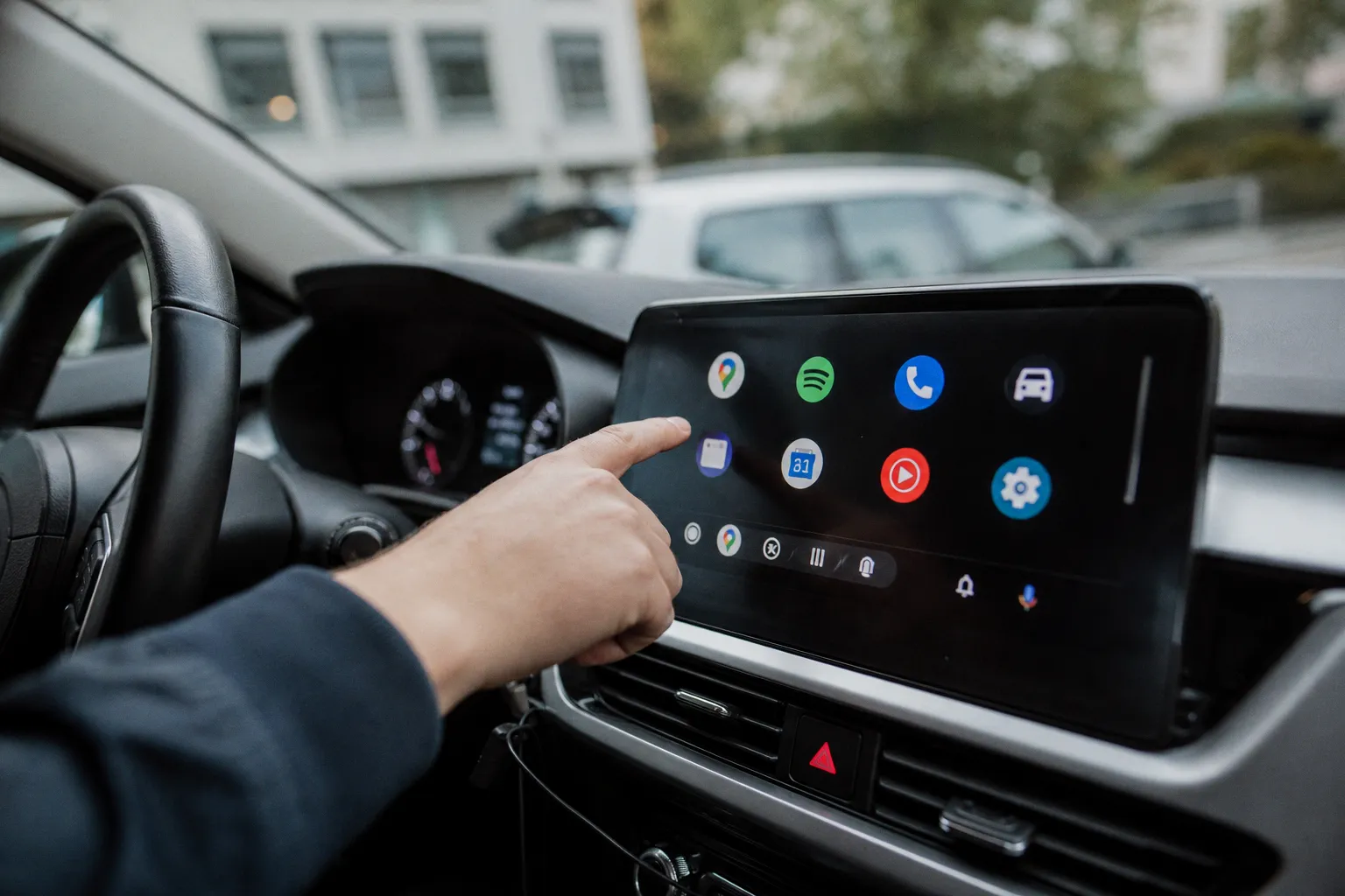 Android Auto: Google Maps zeigt jetzt endlich die aktuelle GPS-Geschwindigkeit an