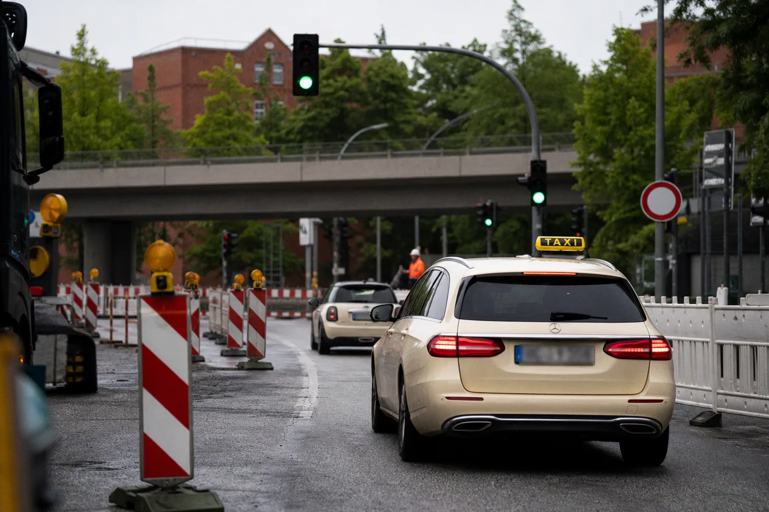 B75-Sperrung in Georgswerder: Tipps für Hamburger Taxifahrer