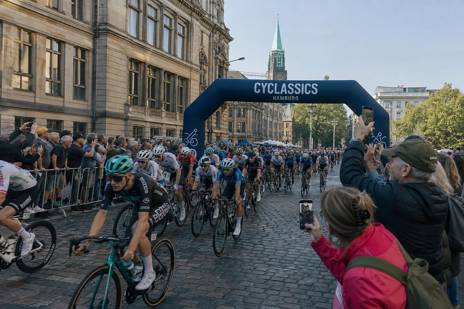 Cyclassics Hamburg: So kommen Sie am Renntag trotz Straßensperrungen durch die Stadt