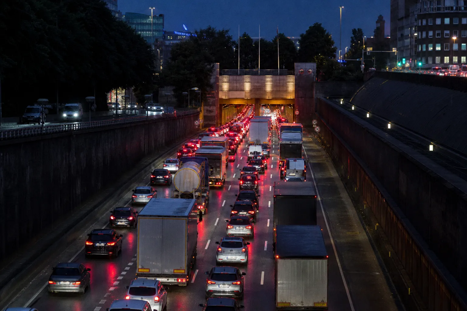 Elbtunnel-Stau: Fünf Faktoren für das Nadelöhr auf der A7
