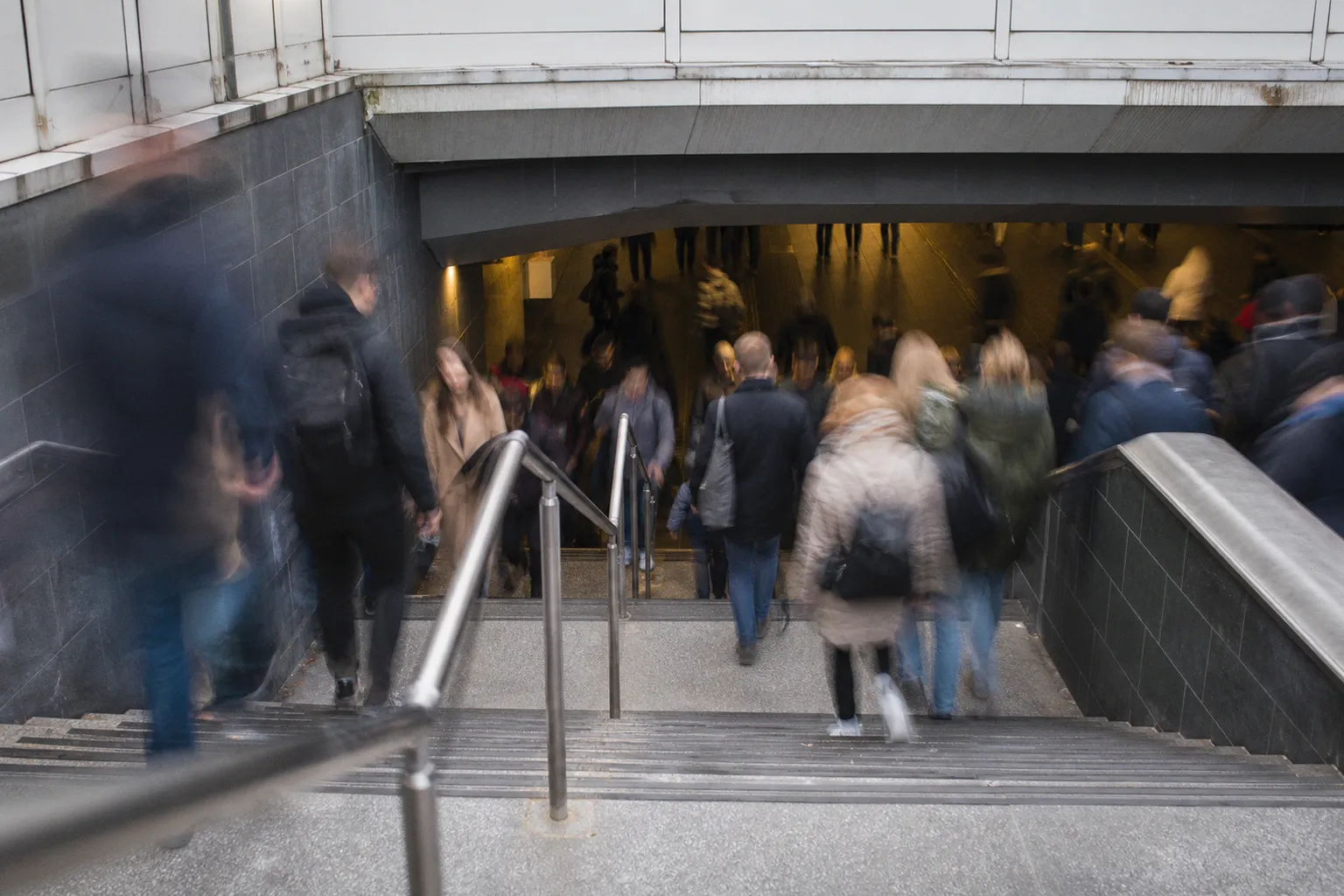 Hamburger Verbindungsbahn: Sechs Wochen Stillstand und massive Verkehrsbehinderungen