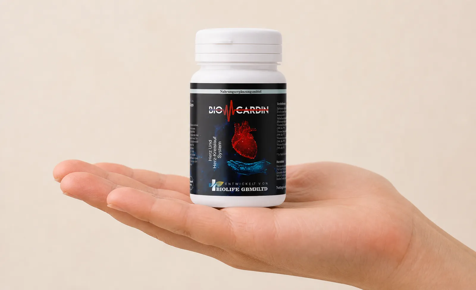 BioCardin — Verpackung in der Hand