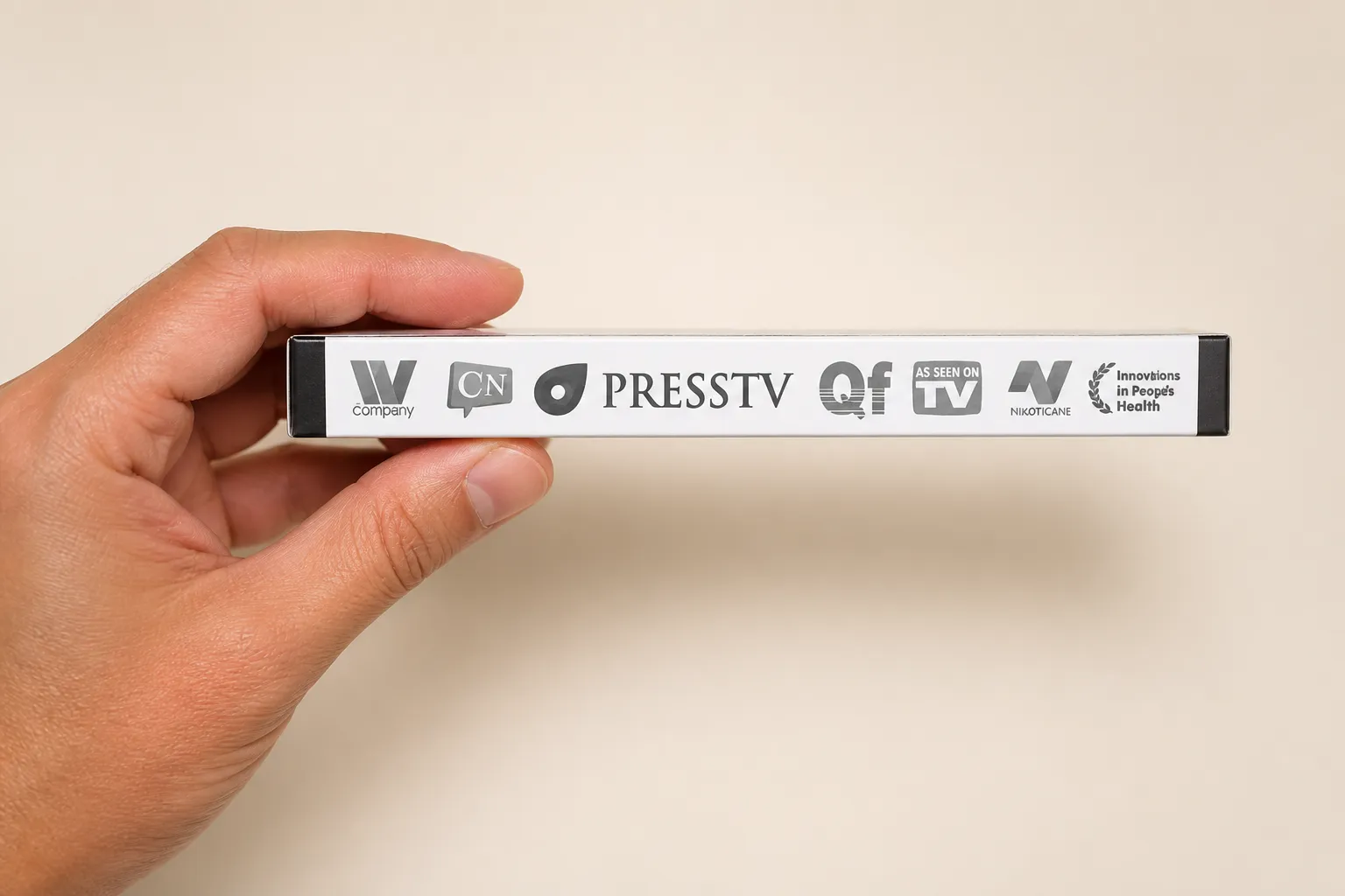 Aurivit — Verpackung in der Hand