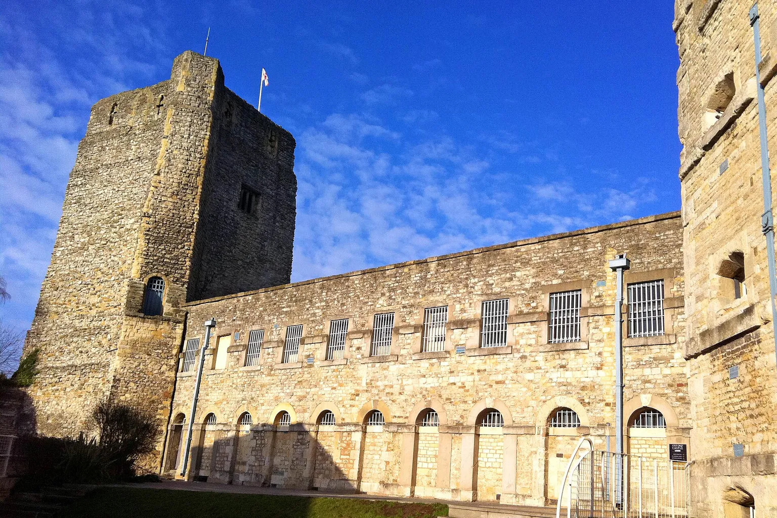 Oxford Castle Tickets: Drei Faktoren bestimmen den Preis