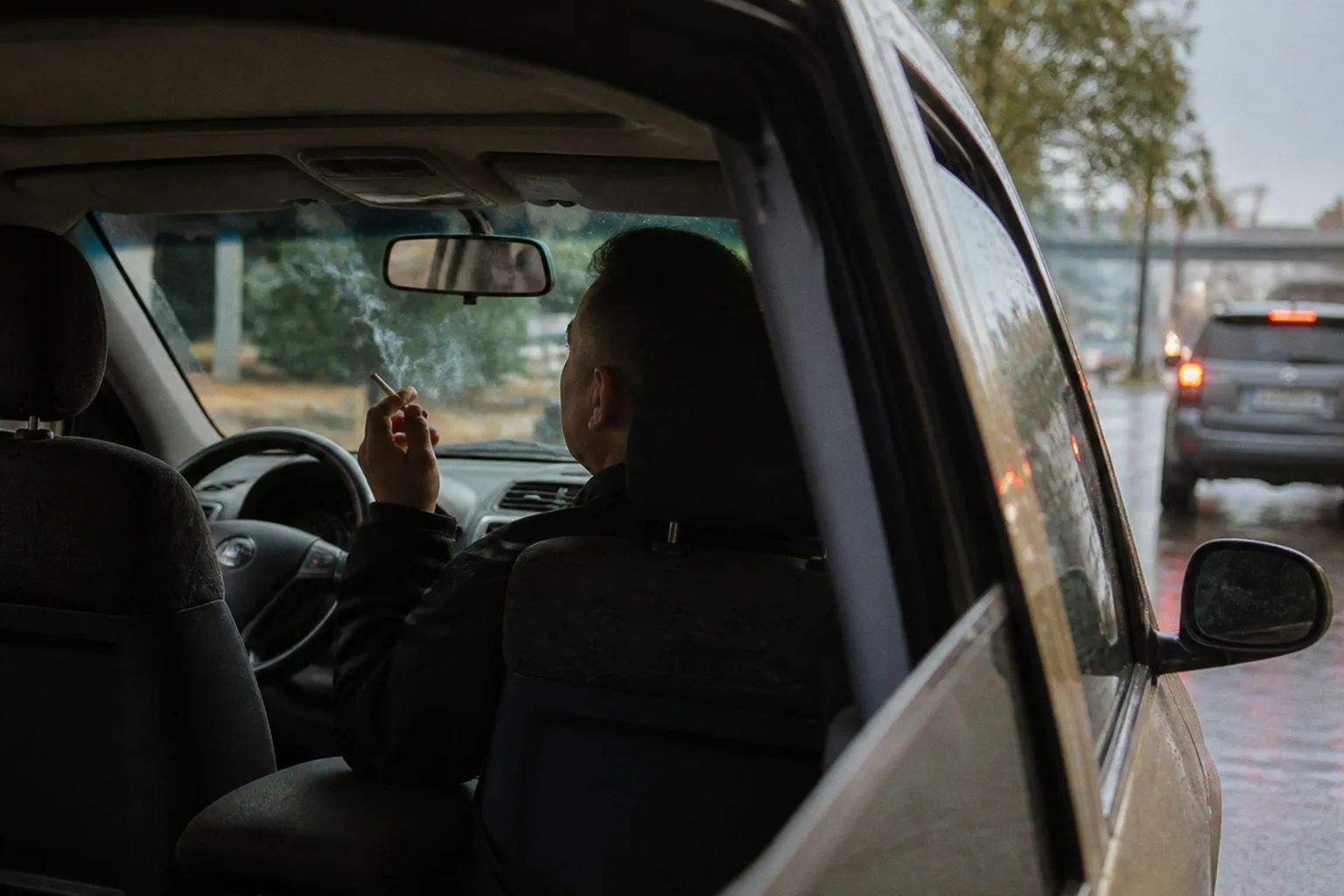Rauchen im Taxi: Wenn Frust am Steuer die Berufsehre überlagert