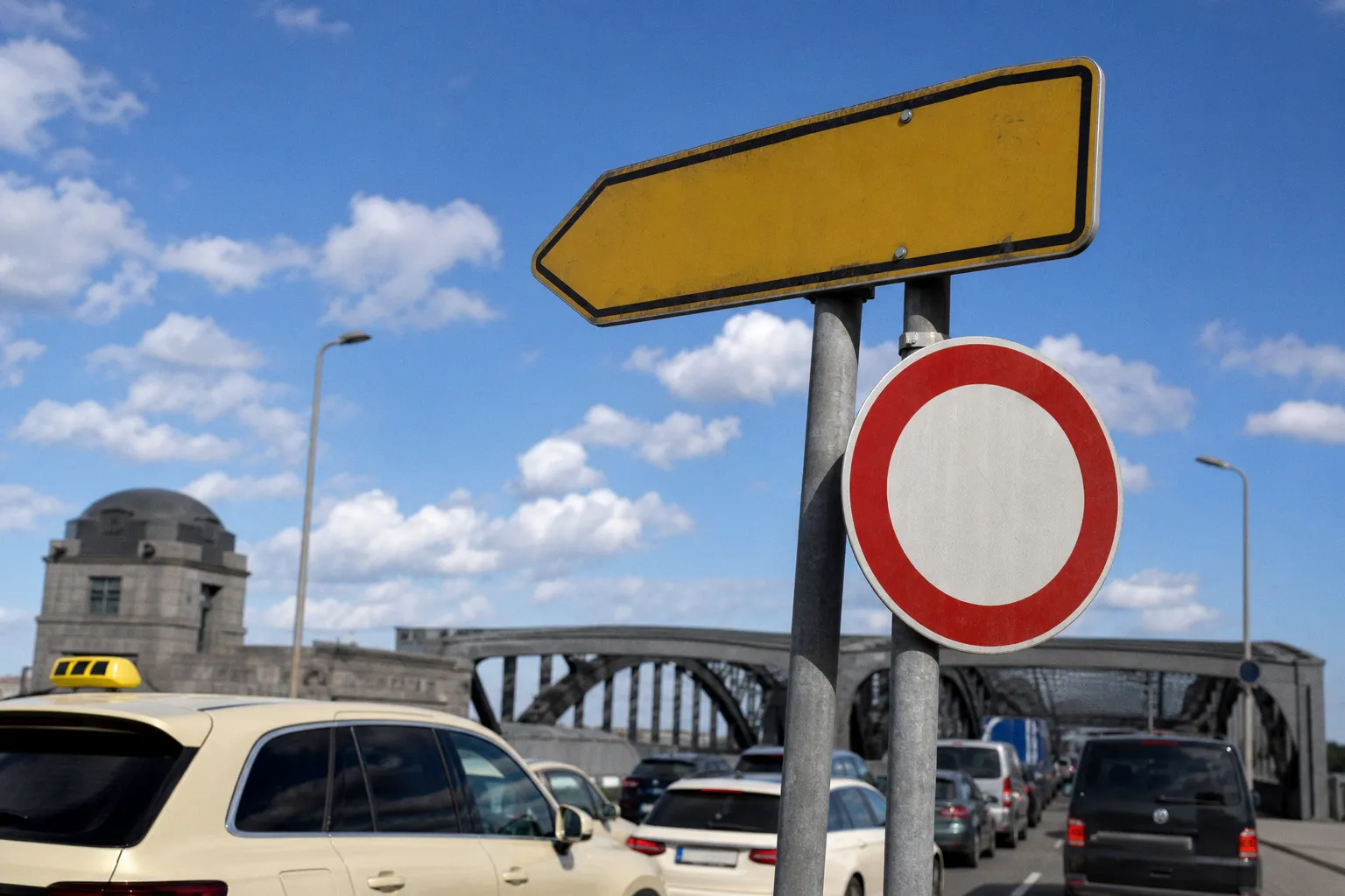 Sternbrücke-Baustelle: Warum Hamburger Taxis jetzt im Stau stehen
