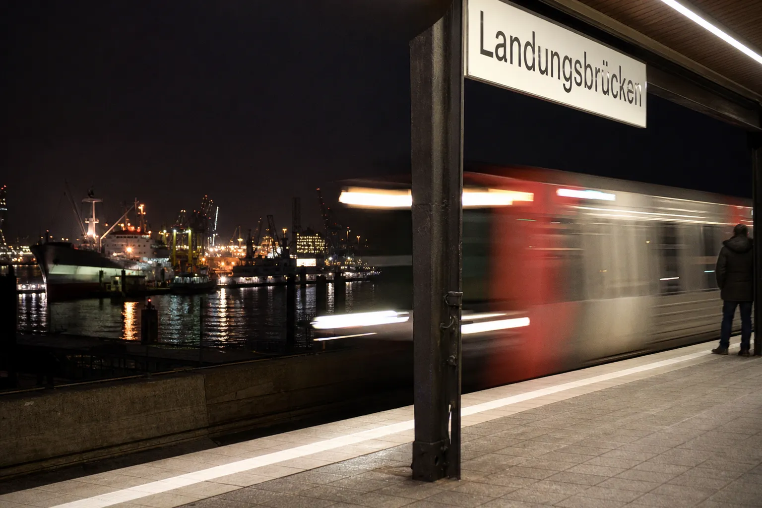 Verkehrschaos in Hamburg: Was der Rushhour-Newsletter für Taxifahrer bedeutet