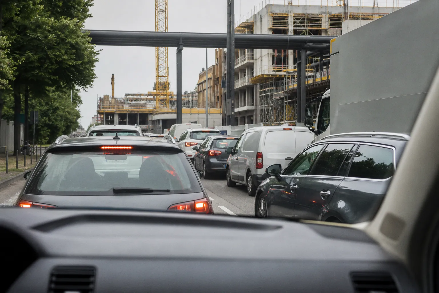 Verkehrskollaps in Hamburg: Wenn Sommerferien auf Dauerbaustellen treffen